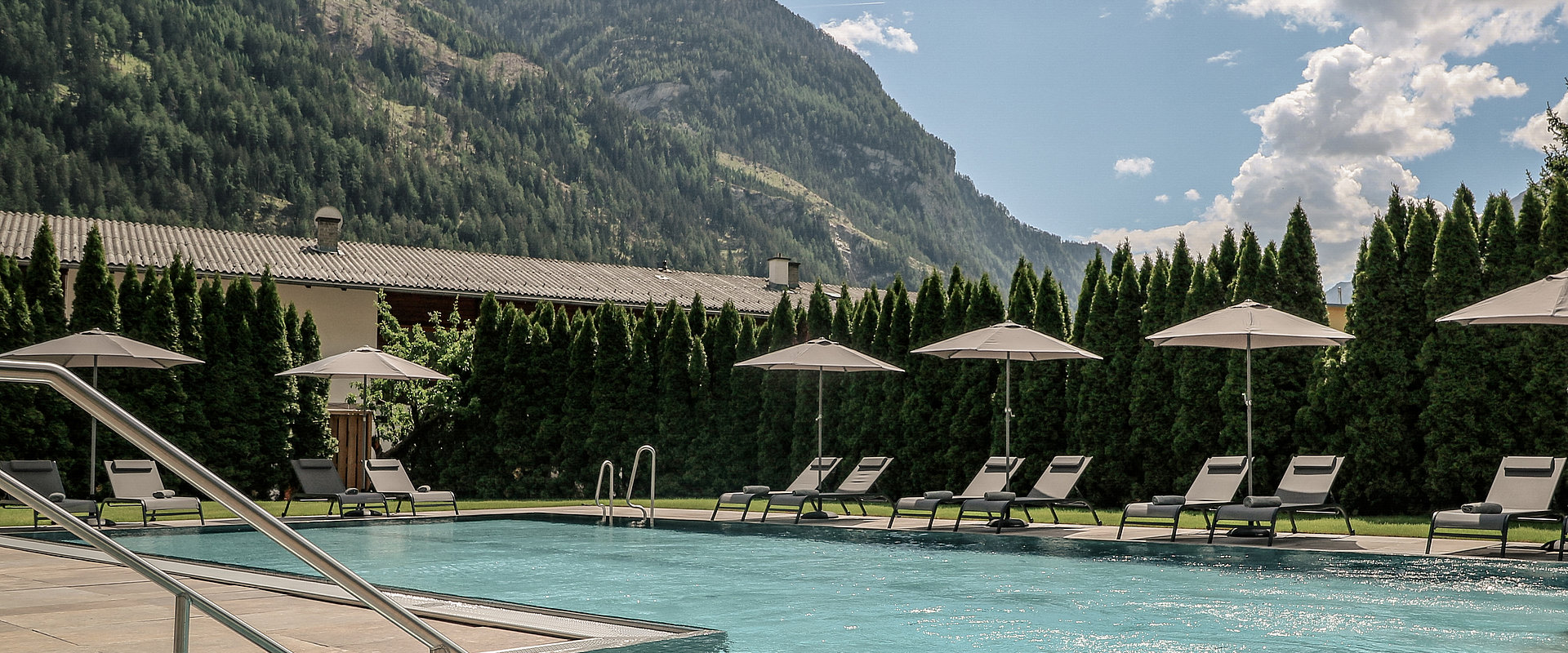 outdoor.POOL